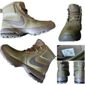 Nike Air Max Goaterra Sneaker / Boots Men 6 / Womens 7.5